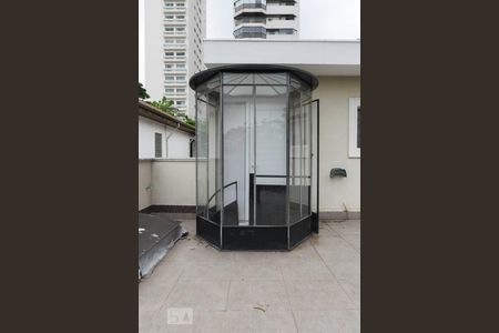 Casa à venda com 325m², 3 quartos e 2 vagas2o. Andar - Suíte 3 - Varanda (Escada de acesso ao térreo)