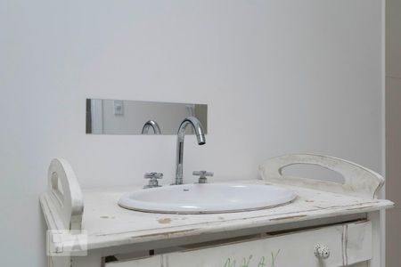 Casa à venda com 325m², 3 quartos e 2 vagas2o. Andar - Suíte 2 - Banheiro (Torneira)