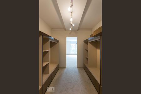 Casa à venda com 325m², 3 quartos e 2 vagas2o. Andar - Suíte 3 - Closet 1