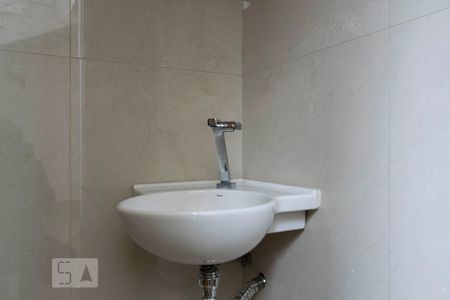 Casa à venda com 325m², 3 quartos e 2 vagas1o. Andar - Lavabo (Torneira)