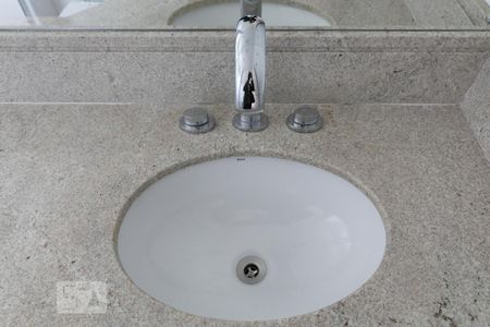 Detalhe do banheiro da suíte 3 de apartamento para alugar com 3 quartos, 184m² em Vila Mariana, São Paulo