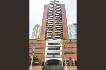 Apartamento para alugar com 135m², 3 quartos e 2 vagas Apartamento para alugar com 135m², 3 quartos e 2 vagasFachada