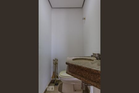 Apartamento para alugar com 135m², 3 quartos e 2 vagas Apartamento para alugar com 135m², 3 quartos e 2 vagasLavabo