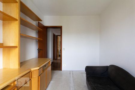 Apartamento para alugar com 135m², 3 quartos e 2 vagas Apartamento para alugar com 135m², 3 quartos e 2 vagasQuarto