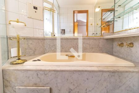 Apartamento à venda com 60m², 1 quarto e 1 vaga Apartamento à venda com 60m², 1 quarto e 1 vagaBanheiro da Suíte