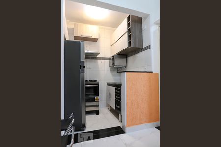 Sala e cozinha de apartamento para alugar com 1 quarto, 35m² em Bela Vista, São Paulo