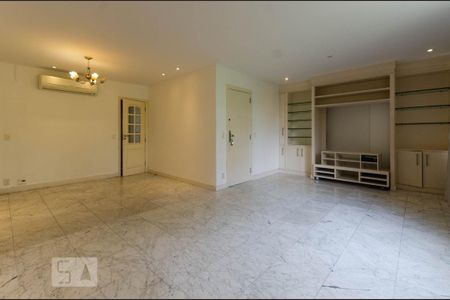 Sala de apartamento para alugar com 3 quartos, 117m² em Leblon, Rio de Janeiro