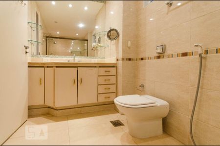 Apartamento para alugar com 117m², 3 quartos e 1 vagaBanheiro da suite