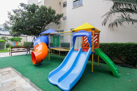 Apartamento à venda com 100m², 2 quartos e 2 vagas Apartamento à venda com 100m², 2 quartos e 2 vagasPlayground