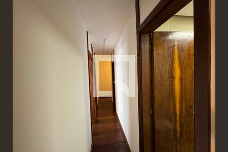 Apartamento para alugar com 180m², 4 quartos e 2 vagasCorredor