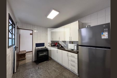 Apartamento para alugar com 180m², 4 quartos e 2 vagasCozinha e Área de Serviço