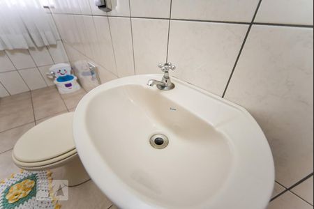 Lavabo de casa para alugar com 3 quartos, 220m² em Vila Eldízia, Santo André
