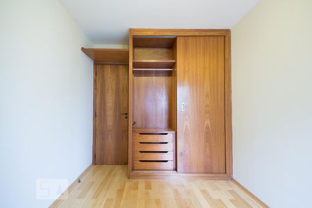 Quarto 1 (armário) de apartamento à venda com 2 quartos, 63m² em Jardim Paulista, São Paulo
