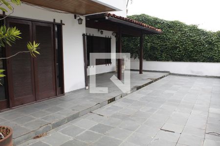 Casa à venda com 450m², 5 quartos e 3 vagasVaranda Sala