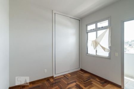 Apartamento à venda com 95m², 2 quartos e 2 vagasQuarto 2