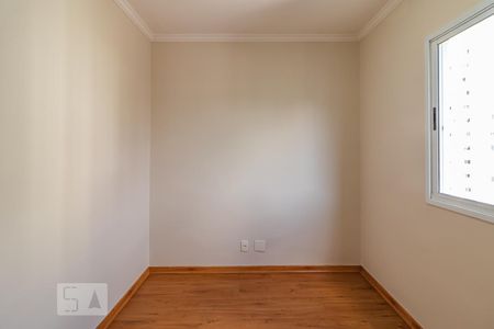 Quarto 2 de apartamento para alugar com 3 quartos, 68m² em Jardim Tupanci, Barueri