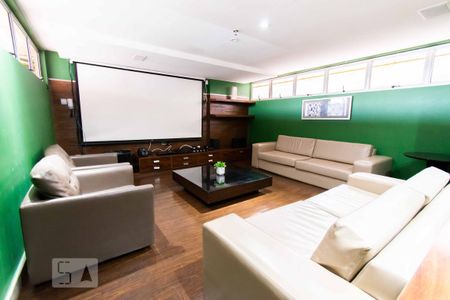 Apartamento para alugar com 27m², 1 quarto e 1 vaga Apartamento para alugar com 27m², 1 quarto e 1 vagaHome Cinema