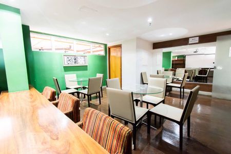 Apartamento para alugar com 27m², 1 quarto e 1 vaga Apartamento para alugar com 27m², 1 quarto e 1 vagaHome Cinema