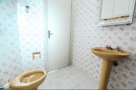 Banheiro de apartamento para alugar com 3 quartos, 100m² em Lapa, São Paulo