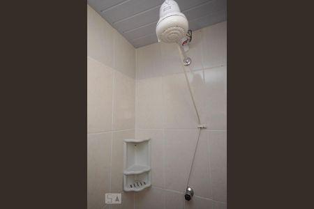 Banheiro de kitnet/studio para alugar com 1 quarto, 25m² em Bela Vista, São Paulo