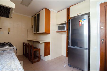 Apartamento à venda com 97m², 3 quartos e 2 vagasCozinha