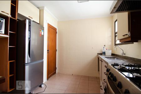 Apartamento à venda com 97m², 3 quartos e 2 vagasCozinha