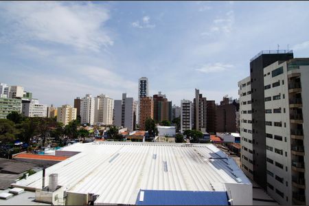 Vista da sacada de apartamento à venda com 3 quartos, 97m² em Cambuí, Campinas