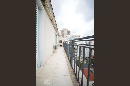 Varanda de apartamento para alugar com 1 quarto, 48m² em Cambuí, Campinas