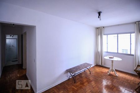 Sala de apartamento para alugar com 2 quartos, 51m² em Cerqueira César, São Paulo