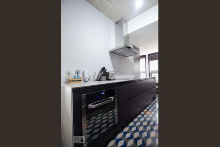 Cozinha de apartamento à venda com 1 quarto, 70m² em Cambuí, Campinas