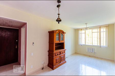 Sala de apartamento à venda com 2 quartos, 75m² em Engenhoca, Niterói