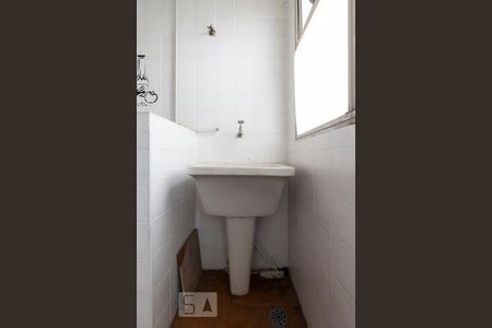 Área de serviço de apartamento para alugar com 2 quartos, 56m² em Vila Parque Jabaquara, São Paulo