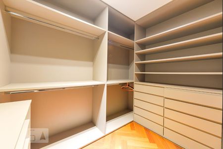 Apartamento para alugar com 87m², 2 quartos e 2 vagas Apartamento para alugar com 87m², 2 quartos e 2 vagasCloset Suite 1