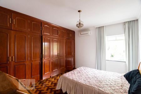 Casa à venda com 500m², 6 quartos e 3 vagasQuarto 4 (suíte)