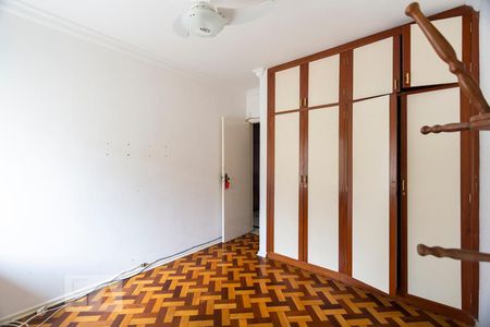 Casa à venda com 500m², 6 quartos e 3 vagasQuarto 2