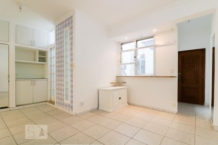 Sala de apartamento para alugar com 2 quartos, 80m² em Copacabana, Rio de Janeiro