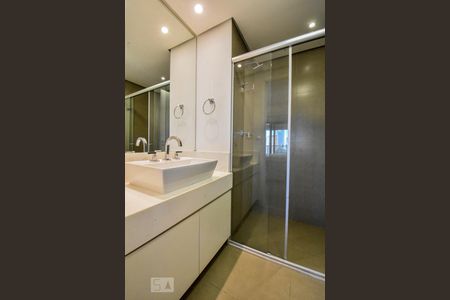 Studio para alugar com 41m², 1 quarto e 1 vaga Studio para alugar com 41m², 1 quarto e 1 vagaBanheiro