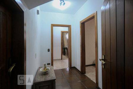 Casa à venda com 350m², 5 quartos e 4 vagasCorredor