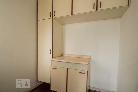 Apartamento à venda com 100m², 3 quartos e 2 vagasQuarto Serviço