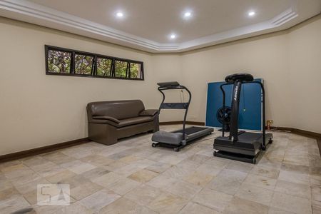 Apartamento à venda com 100m², 3 quartos e 2 vagasAcademia