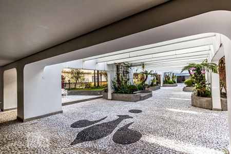 Área comum de apartamento para alugar com 3 quartos, 119m² em Higienópolis, São Paulo