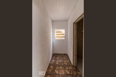 Corredor de acesso ao banheiro de casa para alugar com 1 quarto, 30m² em Jardim Eusonia, Guarulhos