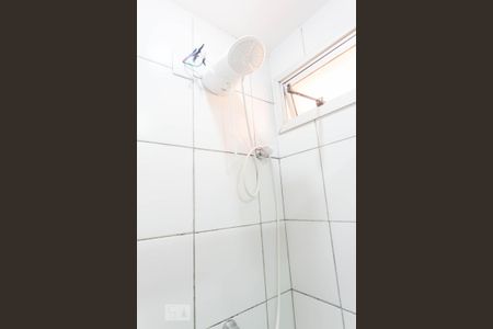 Banheiro de kitnet/studio para alugar com 1 quarto, 27m² em Asa Norte, Brasília