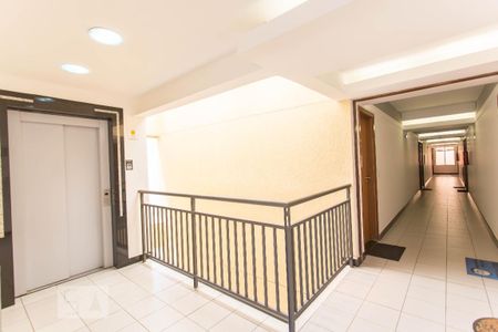 Studio para alugar com 27m², 1 quarto e 1 vaga Studio para alugar com 27m², 1 quarto e 1 vagaHall