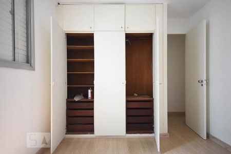 Apartamento para alugar com 67m², 2 quartos e 1 vagaArmário do quarto 1