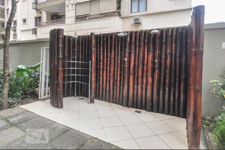 Apartamento à venda com 70m², 2 quartos e 1 vagaChuveiro