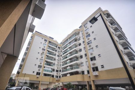 Apartamento à venda com 70m², 2 quartos e 1 vagaFachada