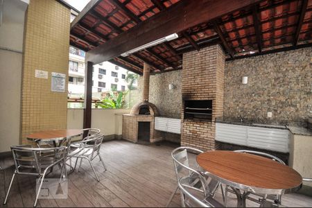 Apartamento à venda com 70m², 2 quartos e 1 vagaChurrasqueira