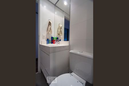 Banheiro social de apartamento à venda com 4 quartos, 230m² em Vila Clementino, São Paulo