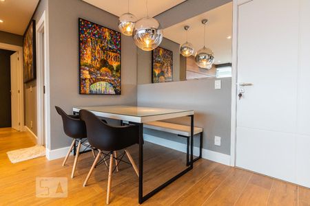 Sala de apartamento para alugar com 2 quartos, 75m² em Santo Amaro, São Paulo